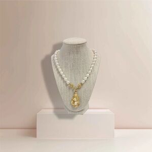 NEW Susan Shaw Gold and Pearl Oyster Necklace With Bag